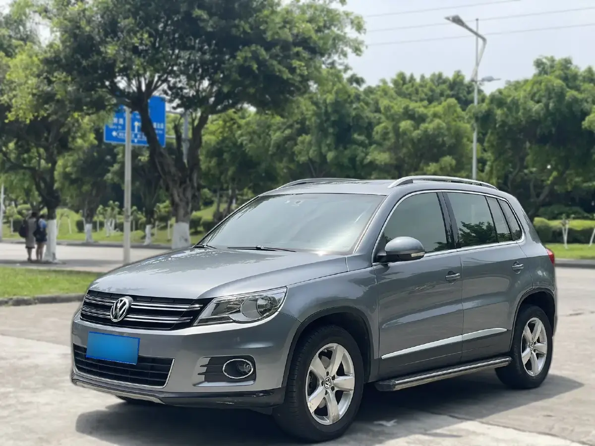2012 Volkswagen Tiguan 1.8T 160HP L4 6AT