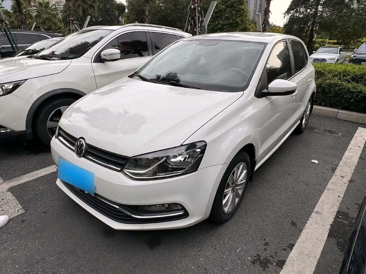 2014 Volkswagen Polo 1.6L 110HP L4 6AT