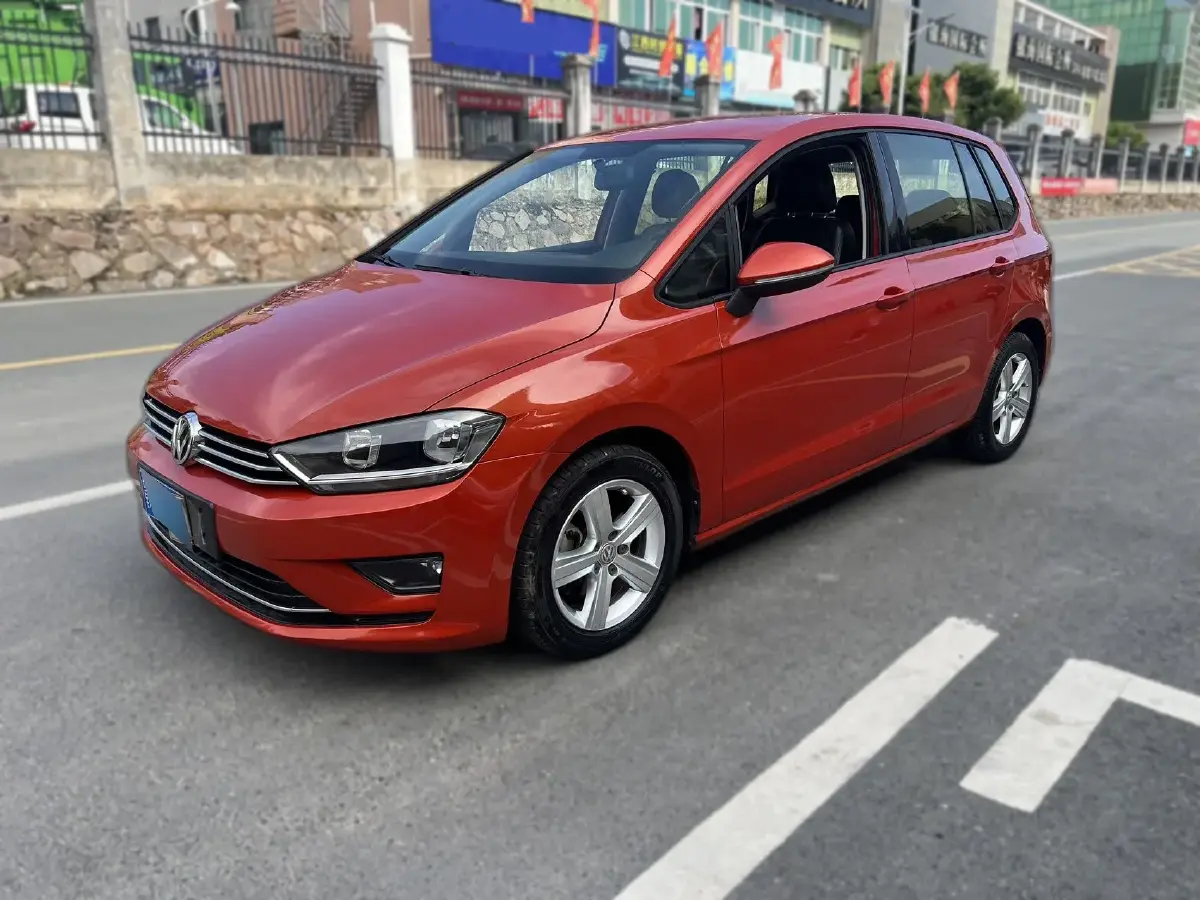 2016 Volkswagen Golf Sportsvan 1.6L 110HP L4 6AT