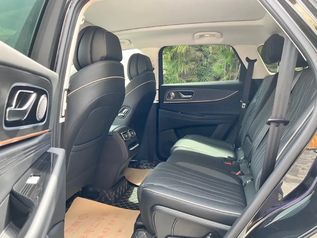 2023 Chery Tiggo 9 2.0T 261HP L4 8AT,autocango,china used car exporter,china ev exporter,chinese used car exporter,chinese used ev exporter