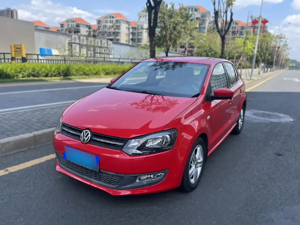 2011 Volkswagen Polo 1.4L 86HP L4 6AT