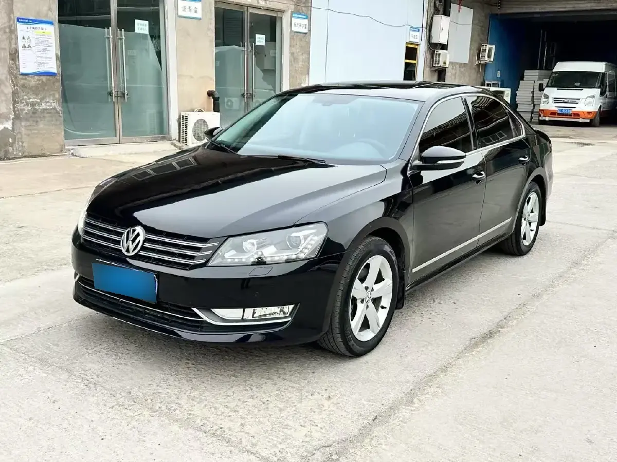 2014 Volkswagen Passat 1.8T 160HP L4 7DCT