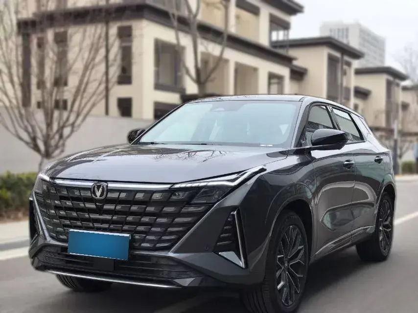 2024 ChangAn UNI-Z 1.5L 98HP L4 E-CVT PHEV 18.4KWH