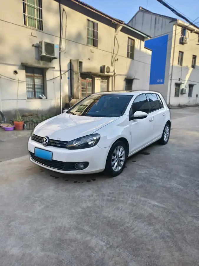 2012 Volkswagen Golf 1.4T 131HP L4 5MT