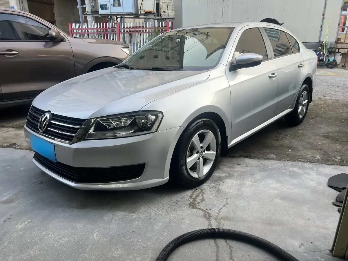 2013 Volkswagen Lavida 1.6L 110HP L4 5MT