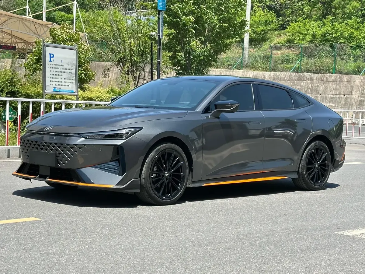 2024 ChangAn UNI-V 1.5T 188HP L4 7DCT