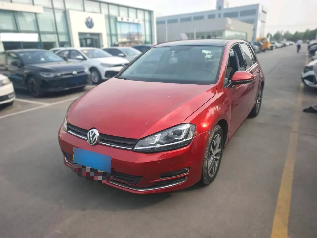 2014 Volkswagen Golf 1.4T 150HP L4 7DCT