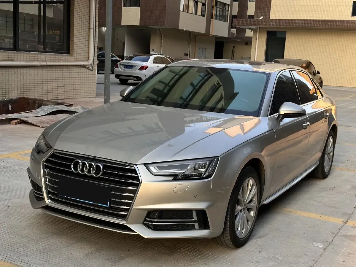 2019 Audi A4L 2.0T 190HP L4 7DCT