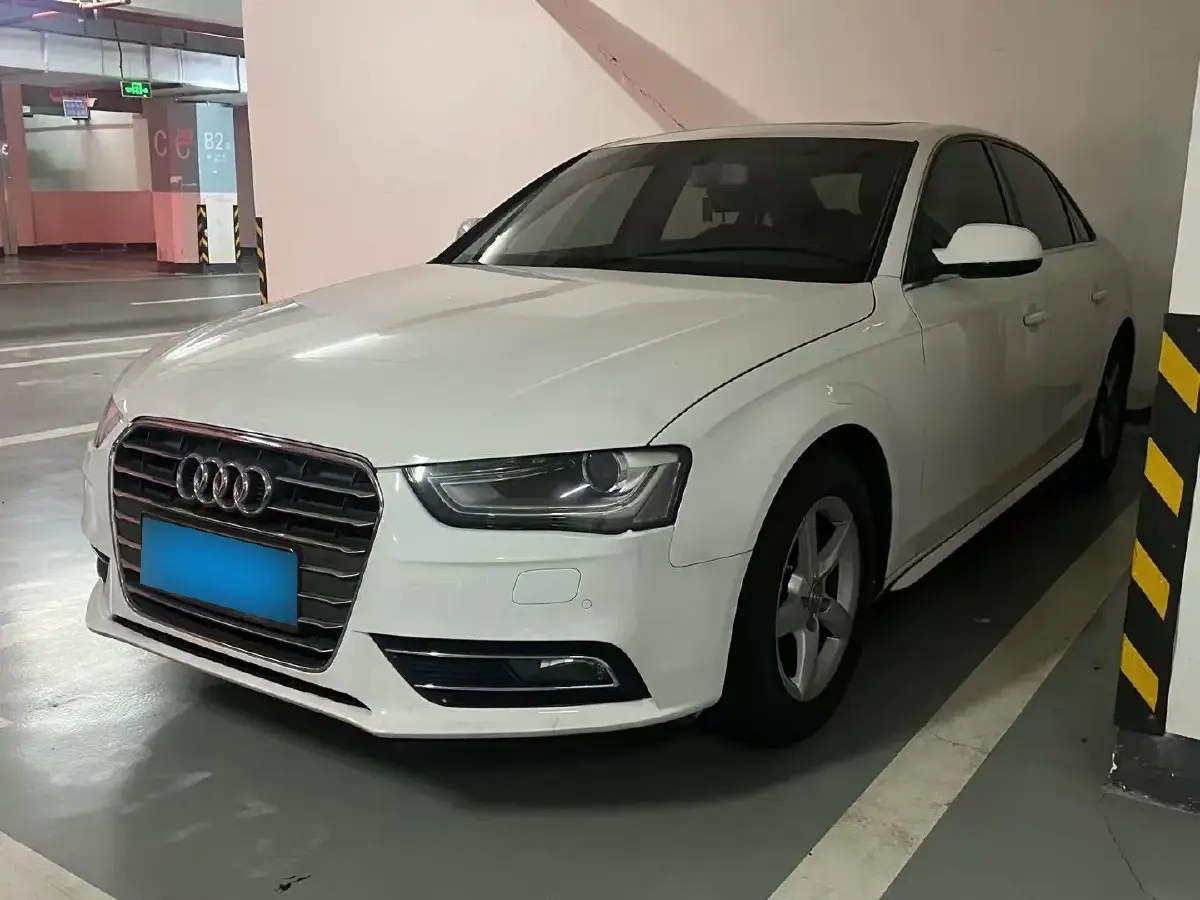 2013 Audi A4L 2.0T 180HP L4 CVT