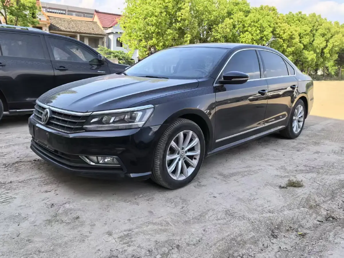 2017 Volkswagen Passat 1.8T 180HP L4 7DCT