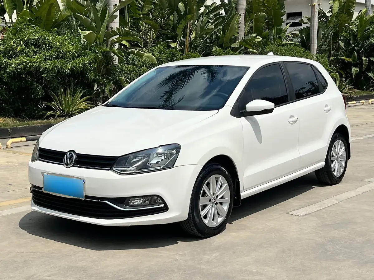2014 Volkswagen Polo 1.6L 110HP L4 6AT