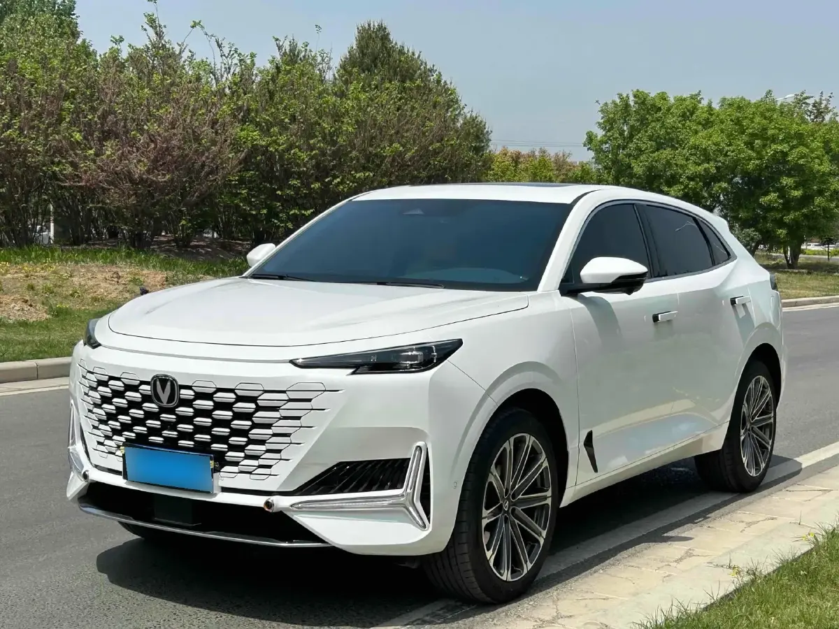 2023 ChangAn UNI-K 2.0T 233HP L4 8AT