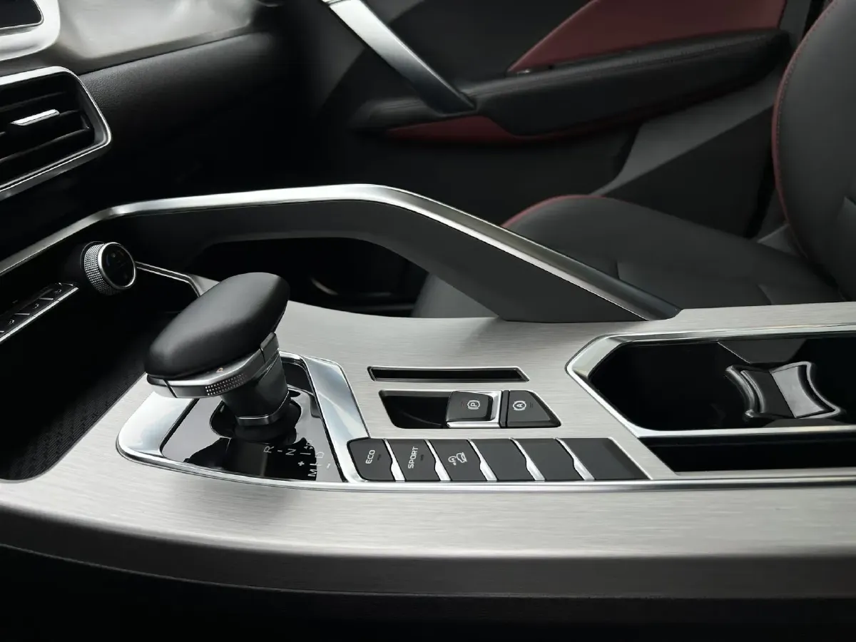 2021 Geely Coolray 1.4T 141HP L4 6DCT,autocango,china used car exporter,china ev exporter,chinese used car exporter,chinese used ev exporter