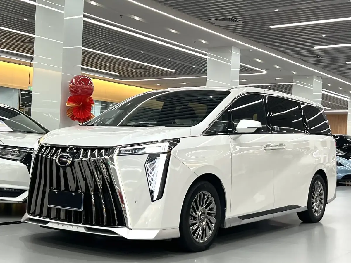 2023 GAC Trumpchi M8 2.0T 190HP L4 E-CVT Hybrid