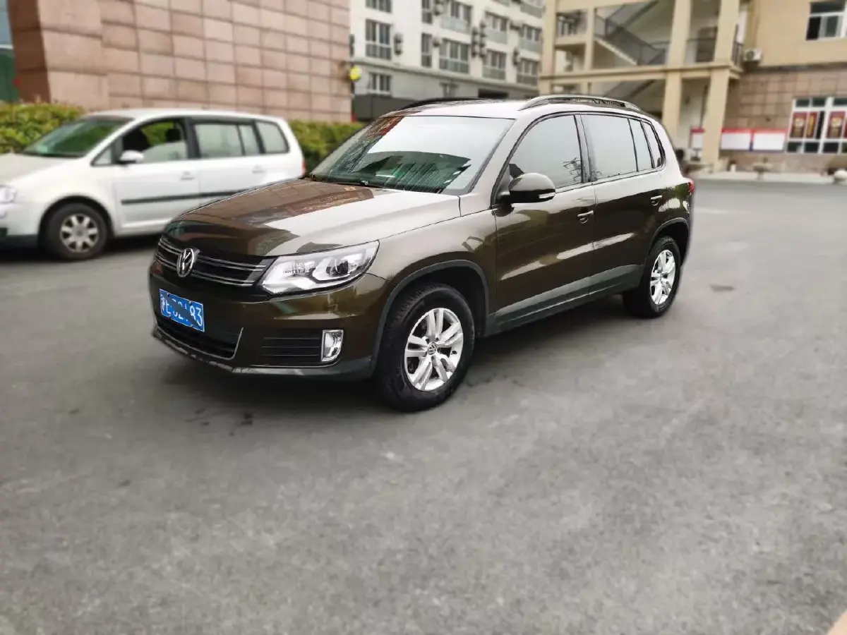 2015 Volkswagen Tiguan 1.8T 160HP L4 6MT