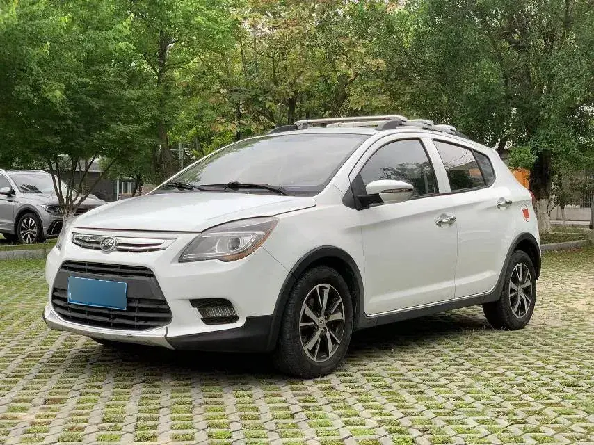 2014 LiFan X50 1.5L 103HP L4 CVT