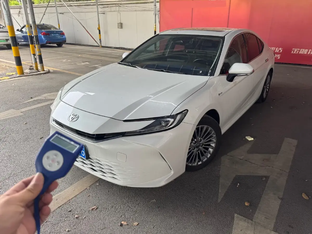 2024 Toyota Camry 2.0L 152HP L4 E-CVT Hybrid