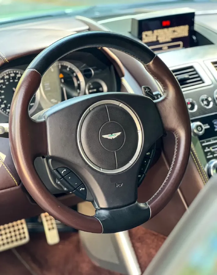 2013 Aston Martin DB9 6.0L 517HP V12 6AT,autocango,china used car exporter,china ev exporter,chinese used car exporter,chinese used ev exporter