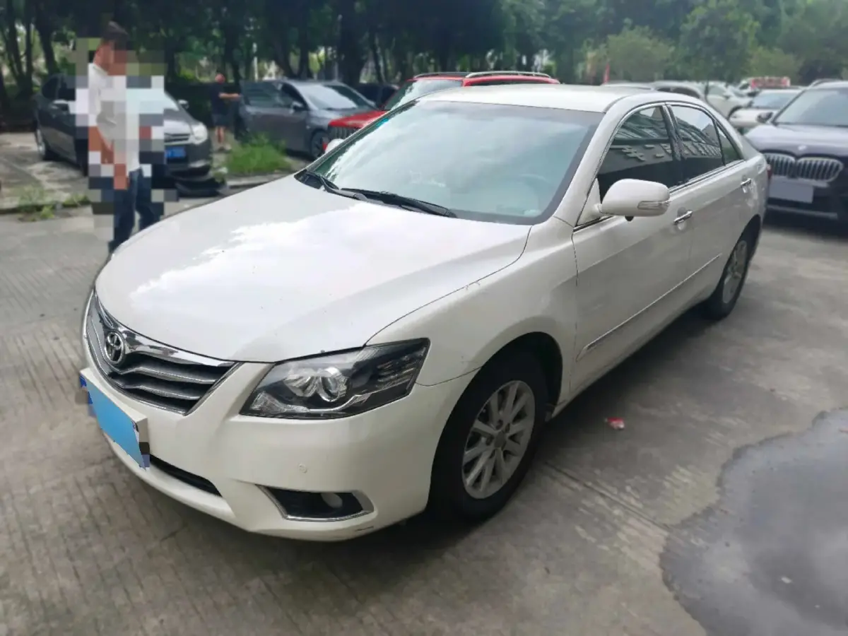 2013 Toyota Camry 2.0L 147HP L4 4AT