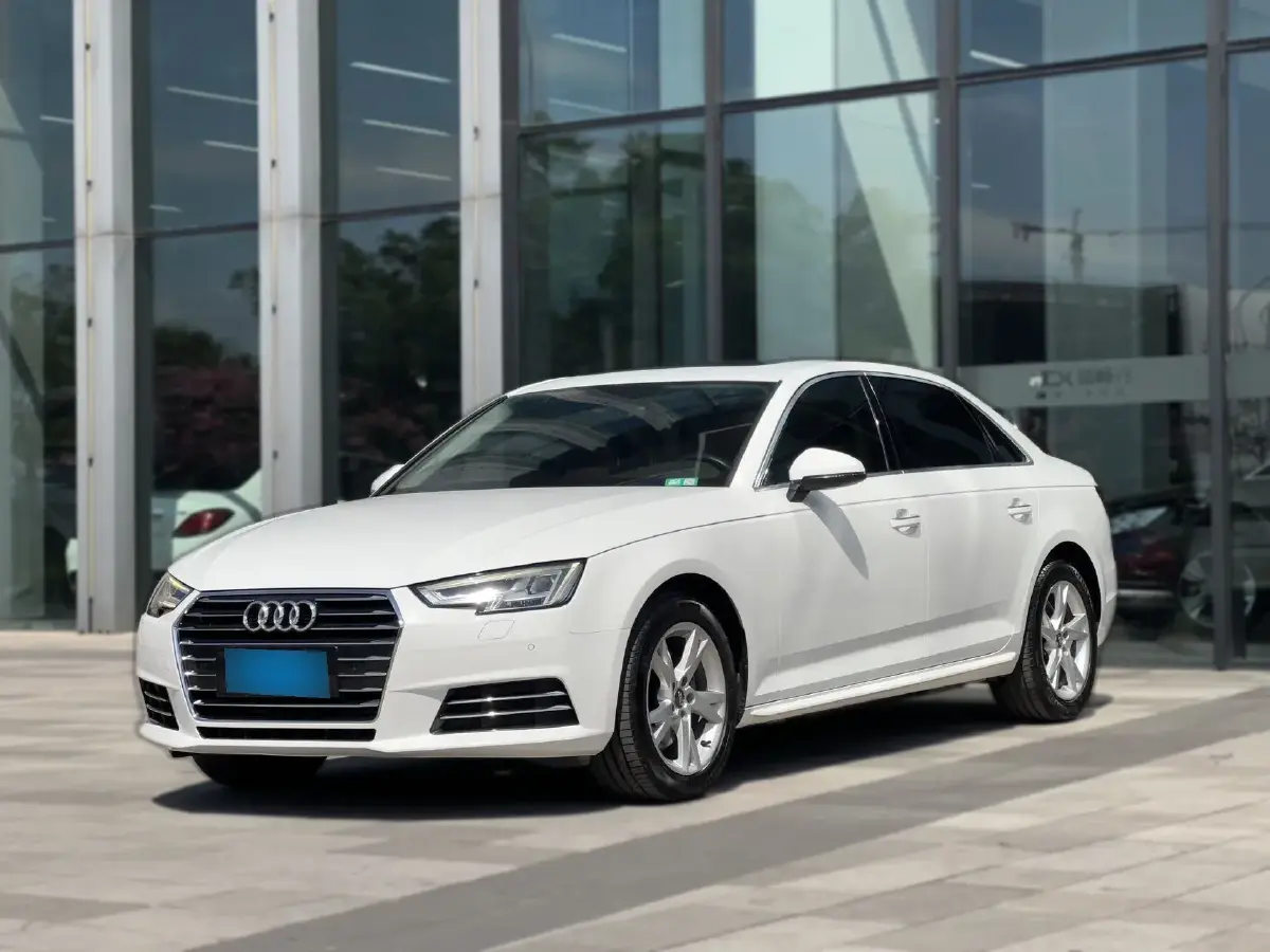 2018 Audi A4L 2.0T 190HP L4 7DCT