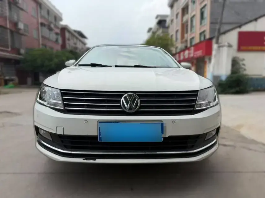 2015 Volkswagen Lavida 1.6L 110HP L4 6AT