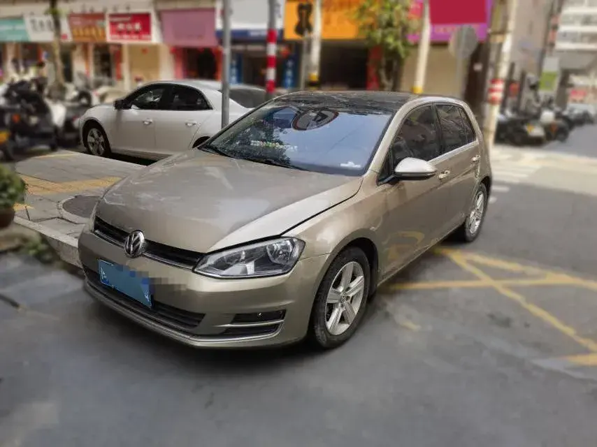 2014 Volkswagen Golf 1.4T 131HP L4 7DCT