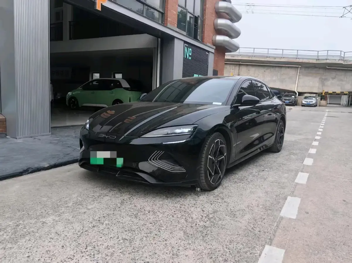 2023 BYD Seal BEV 82.5KWH