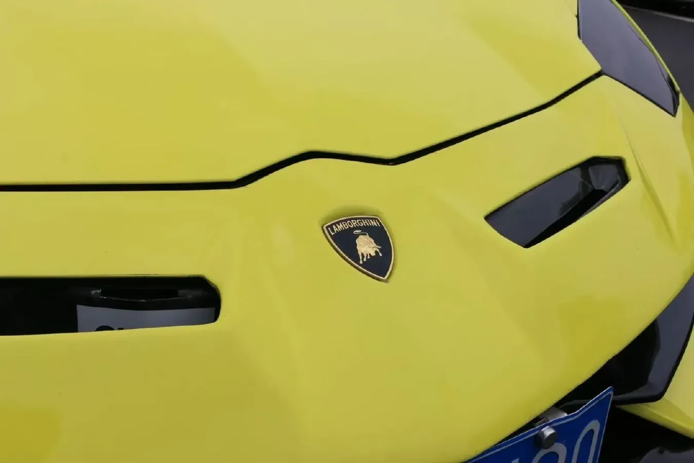 2011 Lamborghini Aventador 6.5L 700HP V12 7ISR,autocango,china used car exporter,china ev exporter,chinese used car exporter,chinese used ev exporter