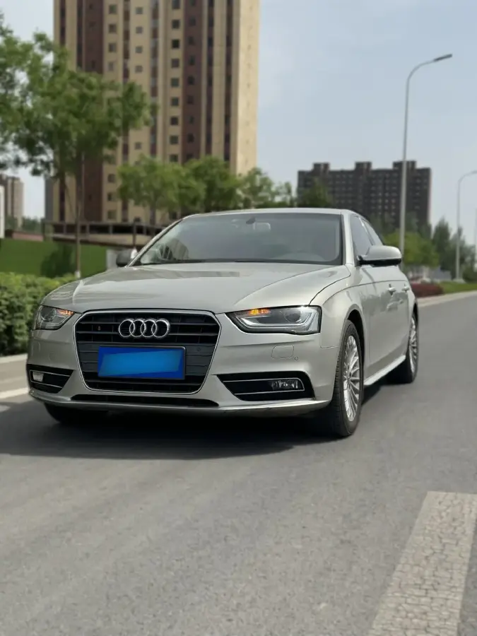 2015 Audi A4L 2.0T 180HP L4 CVT
