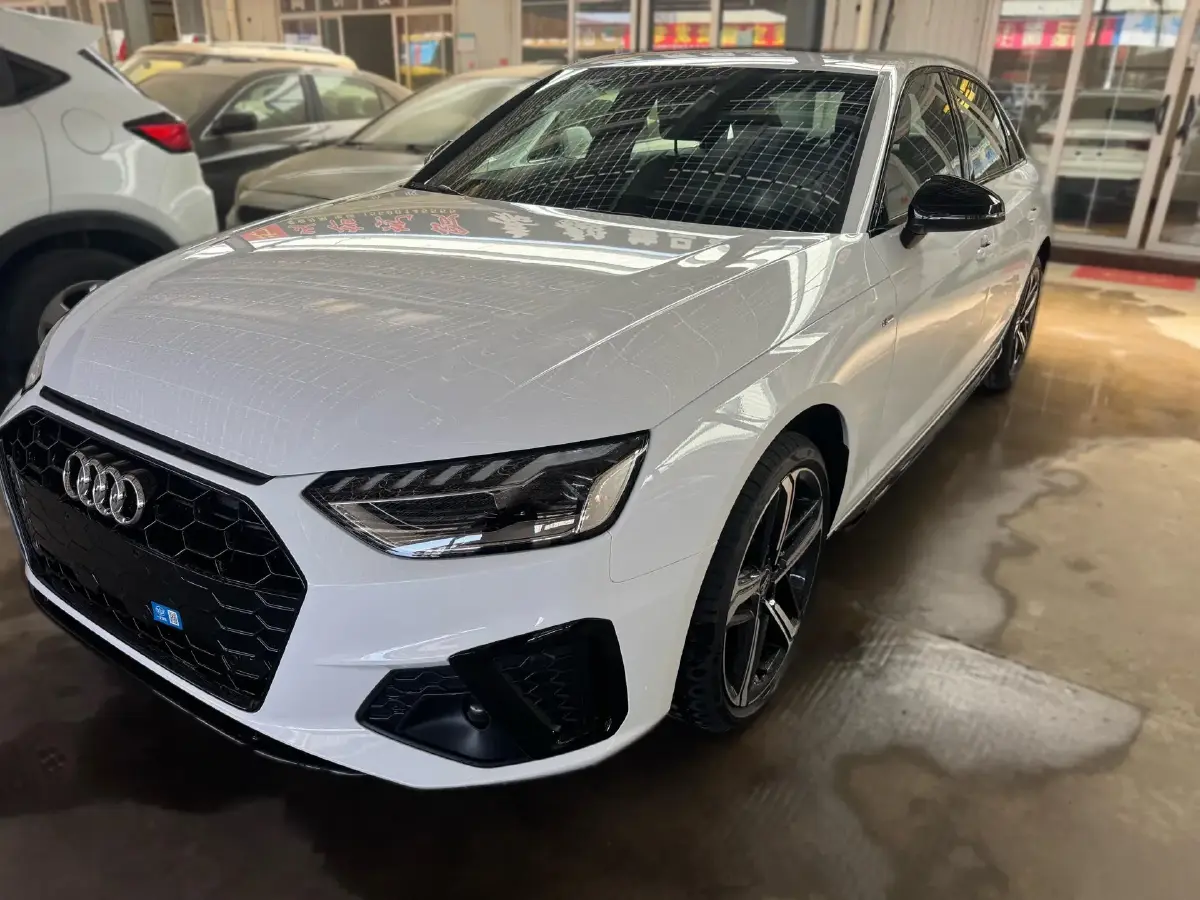 2024 Audi A4L 2.0T 190HP L4 7DCT