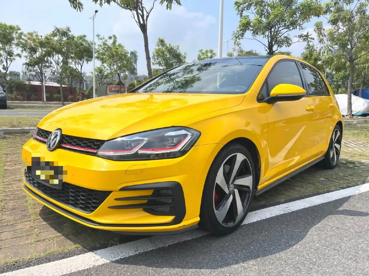 2018 Volkswagen GolfGTI 2.0T 220HP L4 7DCT