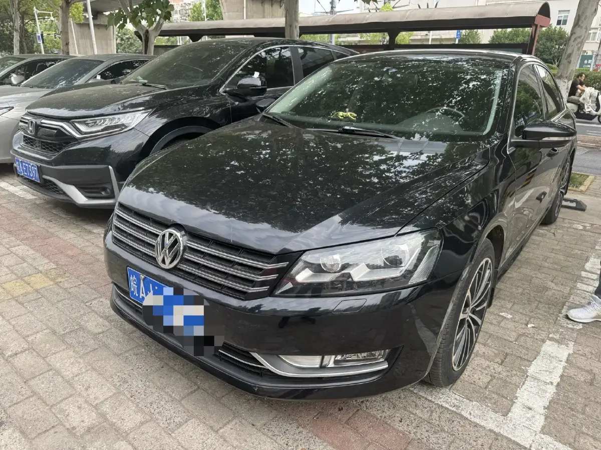 2015 Volkswagen Passat 1.8T 160HP L4 7DCT