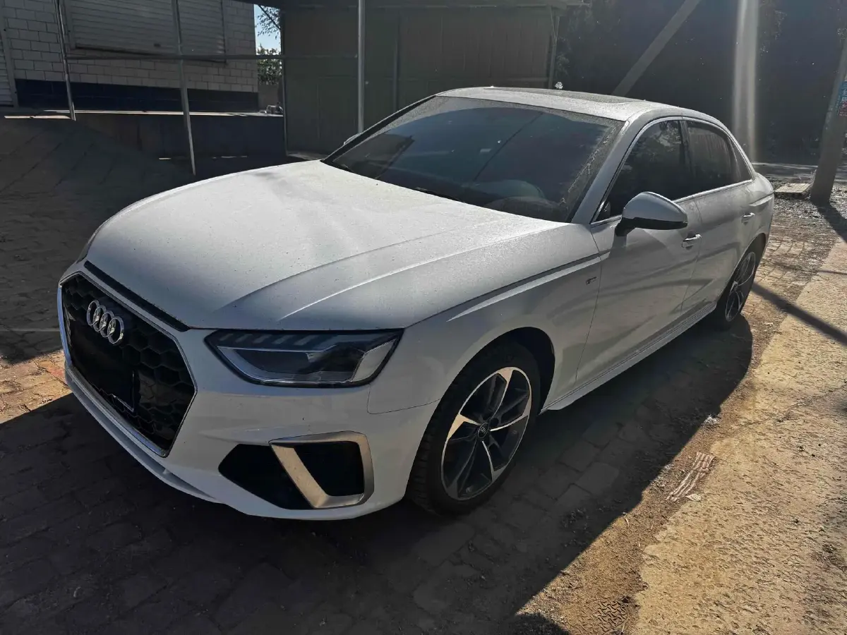 2024 Audi A4L 2.0T 190HP L4 7DCT