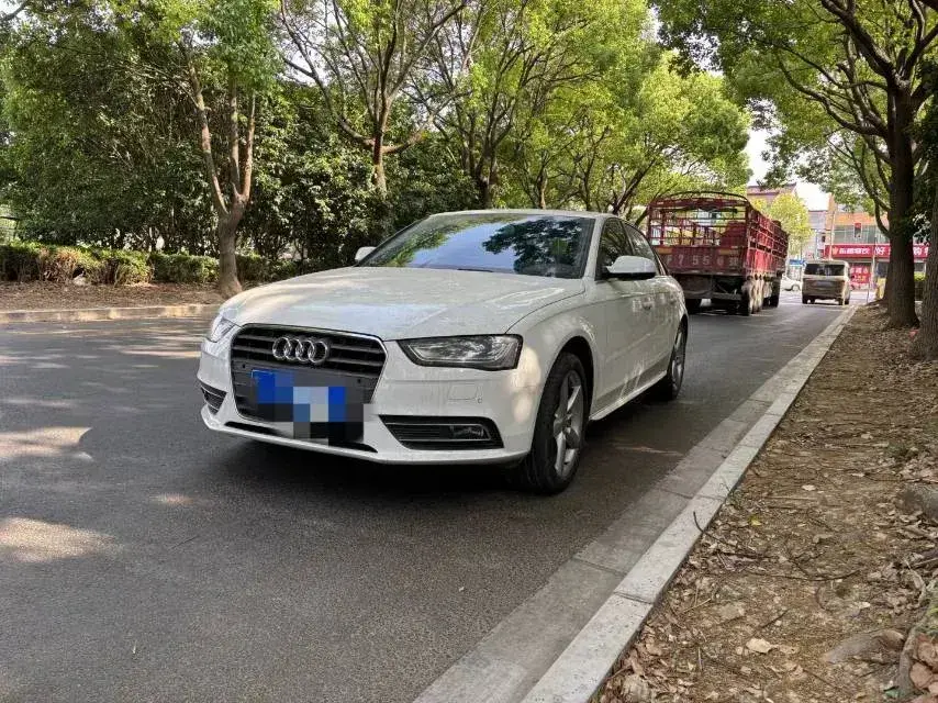 2013 Audi A4L 2.0T 180HP L4 CVT