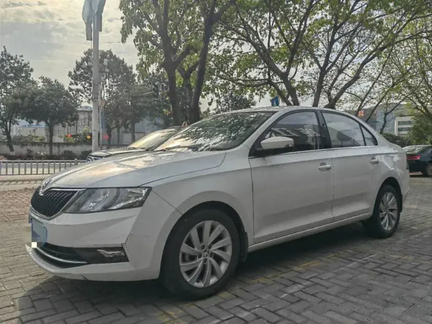 2018 Skoda Rapid 1.6L 110HP L4 6AT