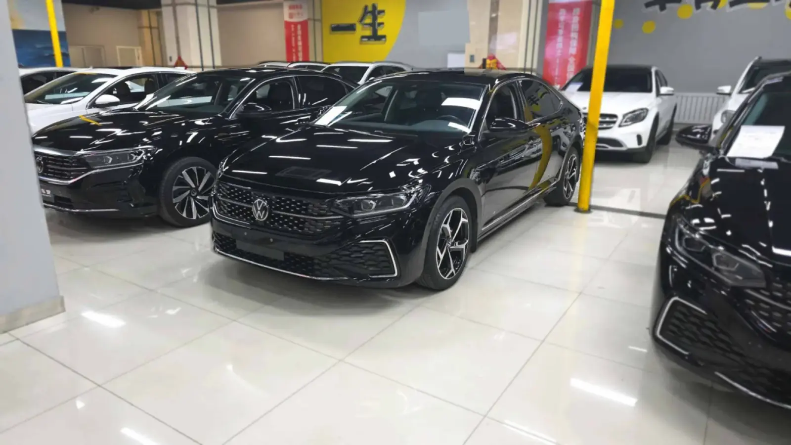 2022 Volkswagen Passat 2.0T 186HP L4 7DCT