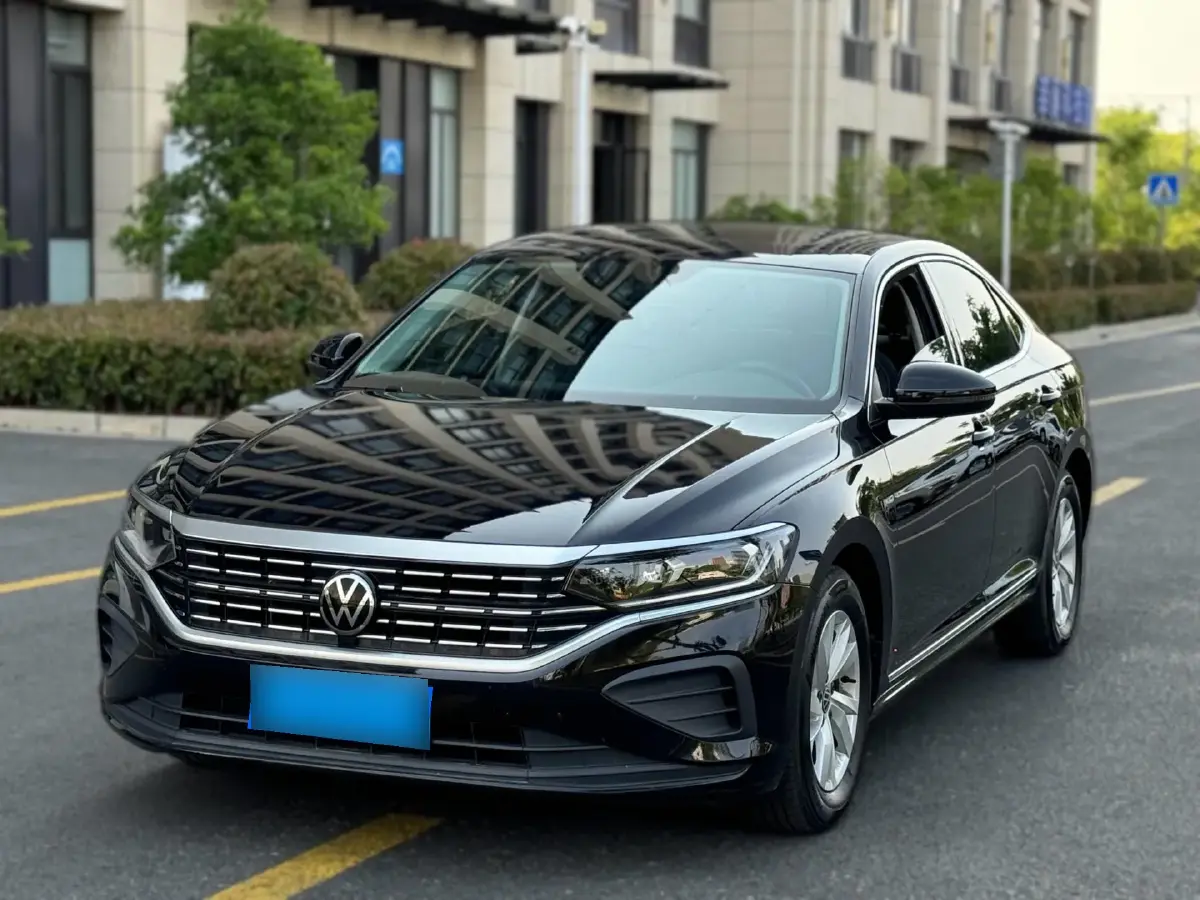 2024 Volkswagen Passat 1.4T 150HP L4 7DCT