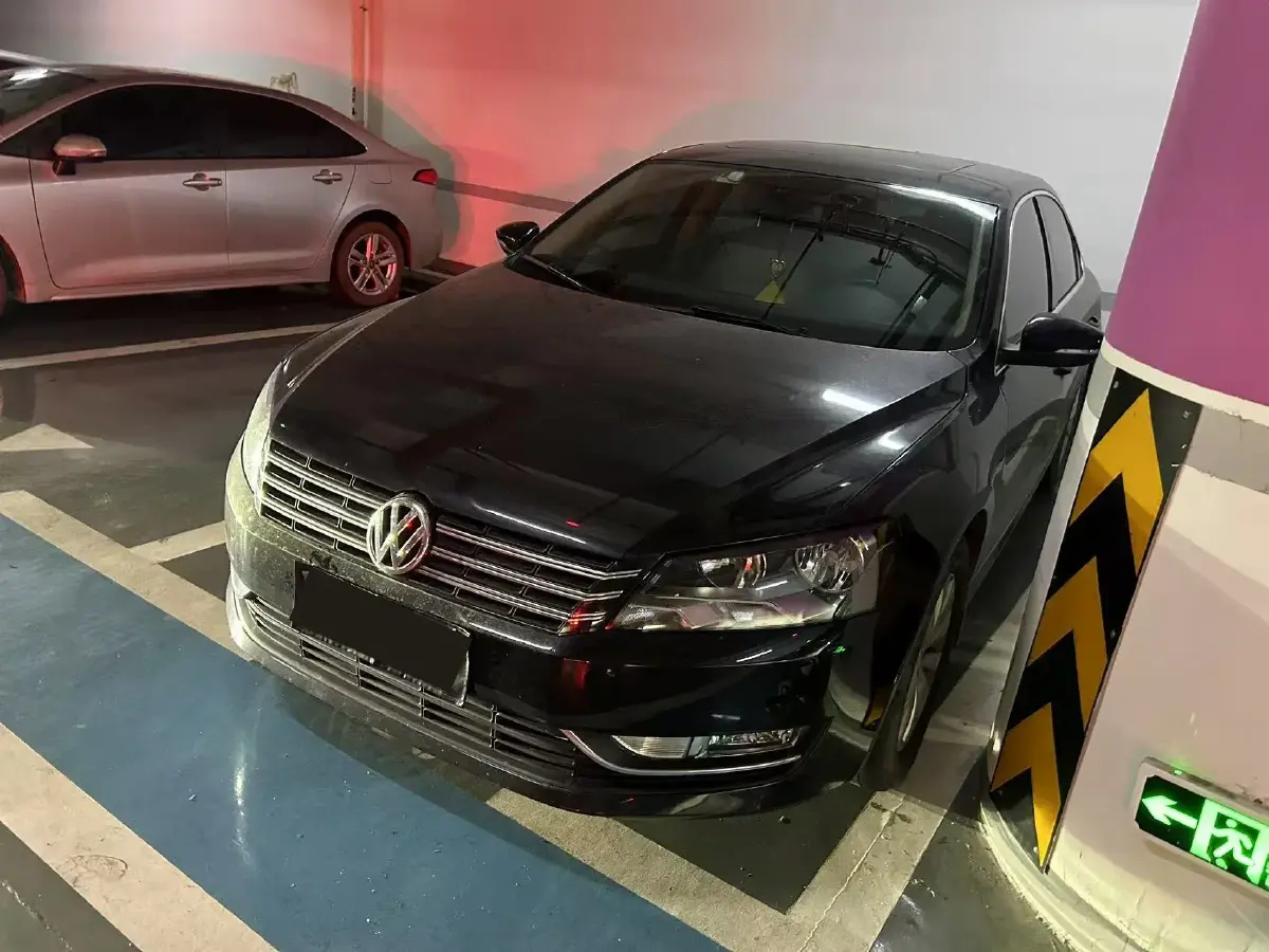 2014 Volkswagen Passat 1.8T 160HP L4 7DCT