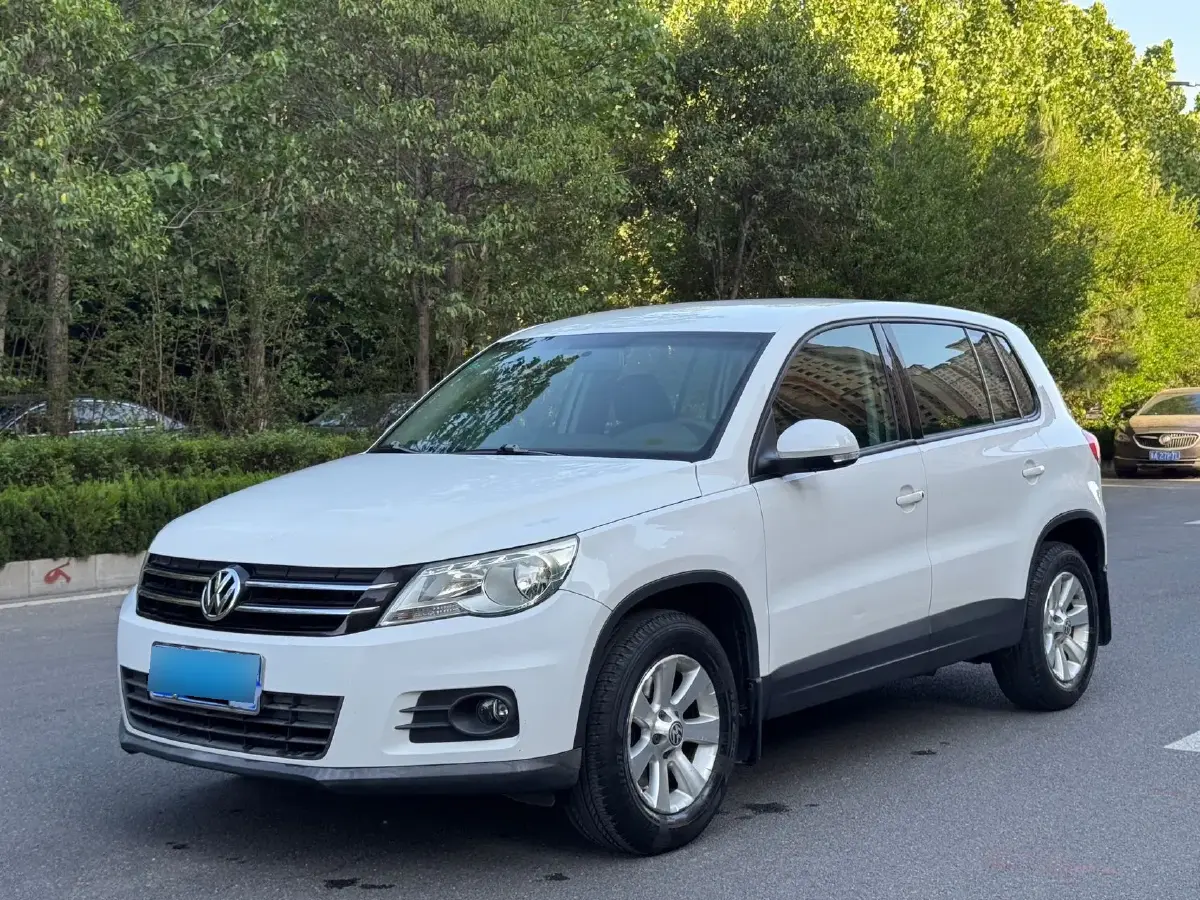 2012 Volkswagen Tiguan 1.8T 160HP L4 6MT