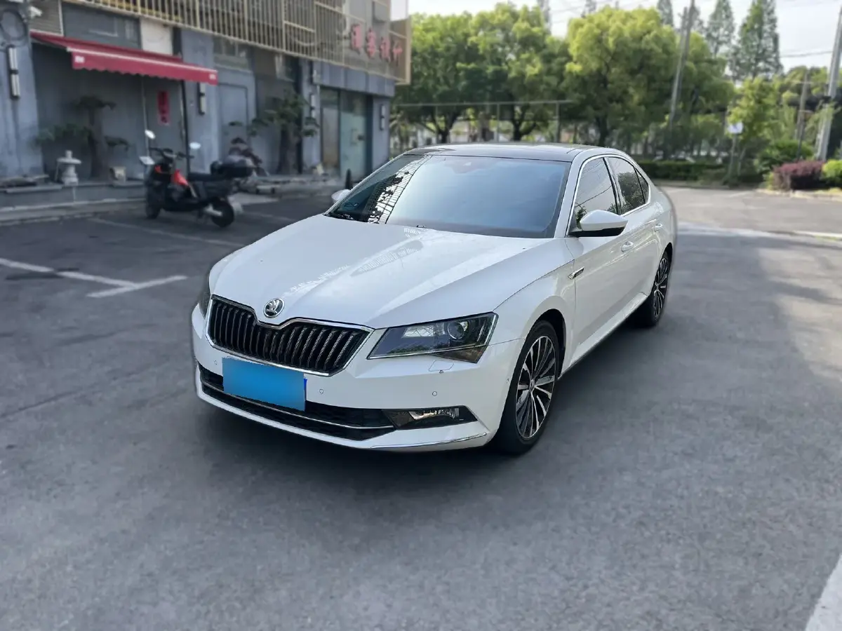 2016 Skoda Superb 1.8T 180HP L4 7DCT