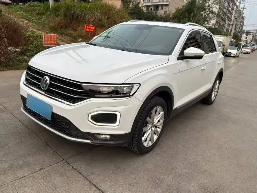 2020 Volkswagen T-Roc 1.4T 150HP L4 7DCT