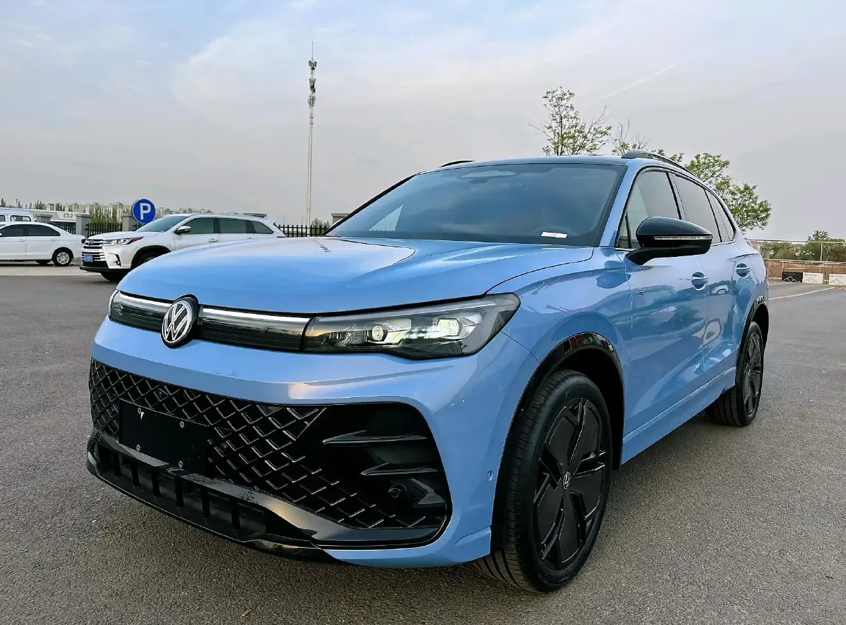 2024 Volkswagen Tiguan L 2.0T 220HP L4 7DCT