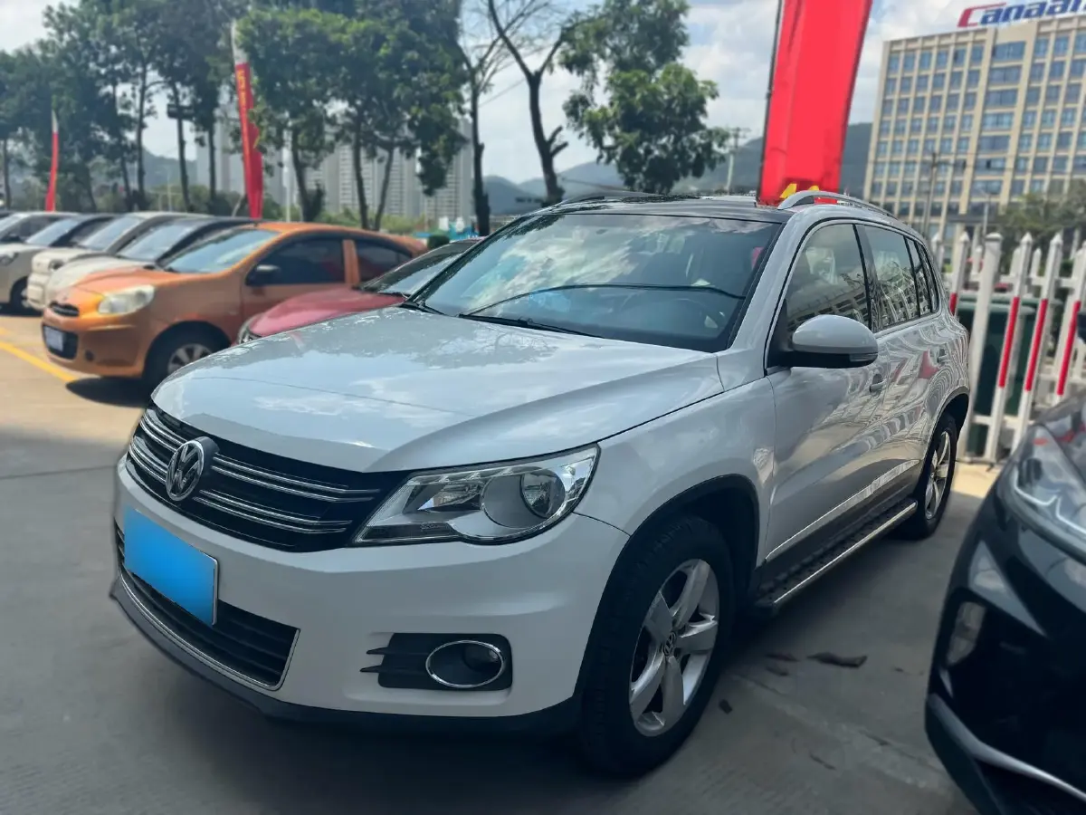 2012 Volkswagen Tiguan 1.8T 160HP L4 6AT