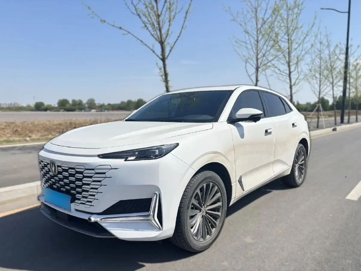 2021 ChangAn UNI-K 2.0T 233HP L4 8AT,autocango,china used car exporter,china ev exporter,chinese used car exporter,chinese used ev exporter