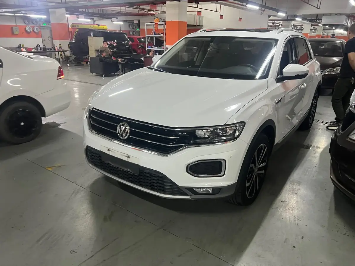 2020 Volkswagen T-Roc 1.4T 150HP L4 7DCT