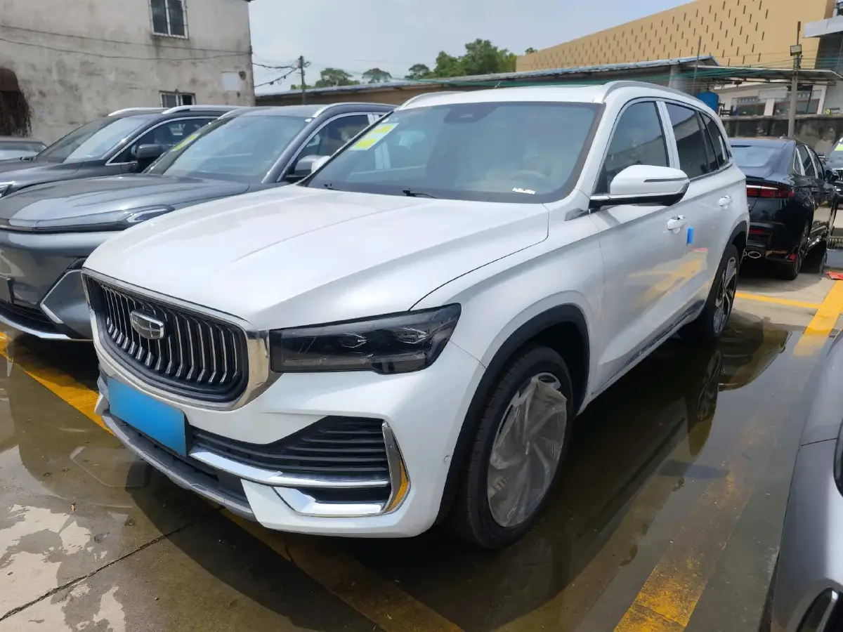 2021 Geely Monjaro 2.0T 238HP L4 8AT