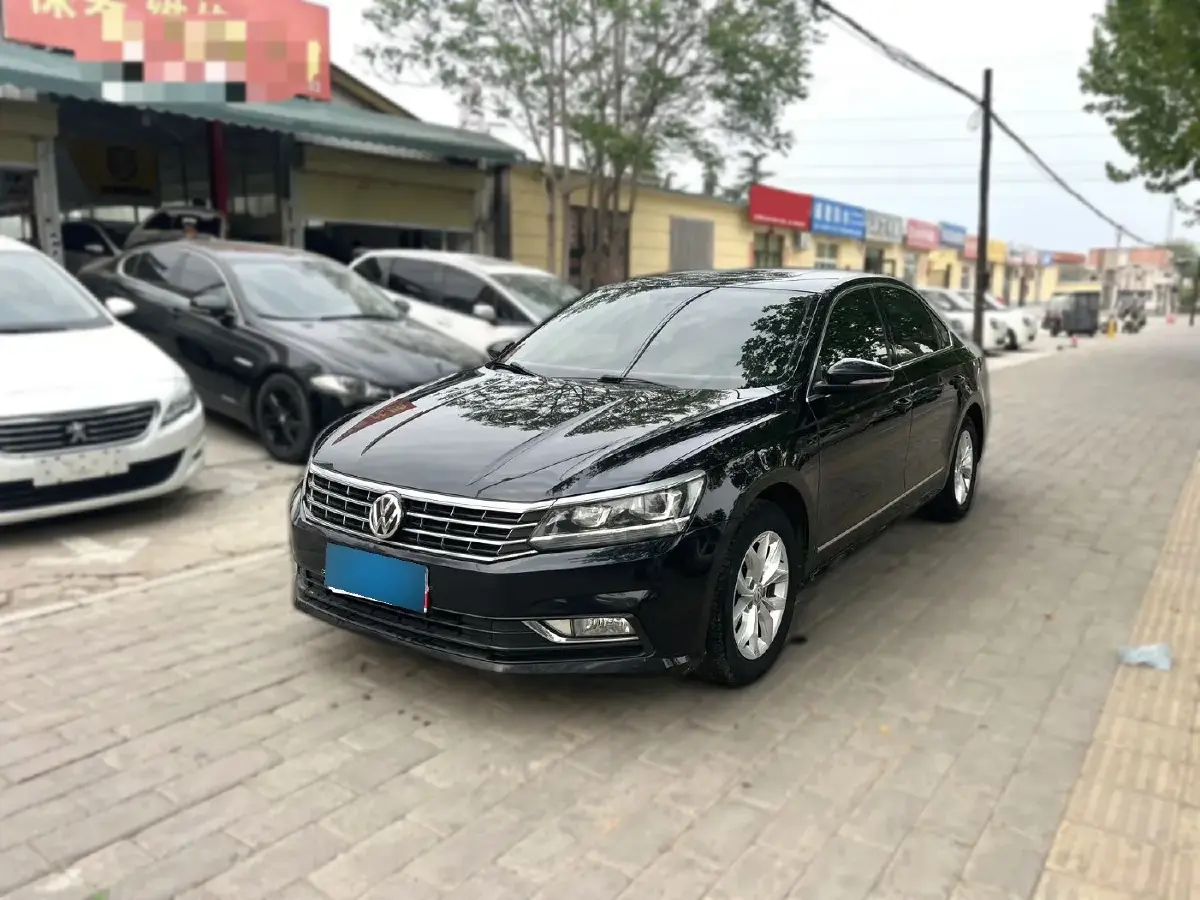 2015 Volkswagen Passat 1.8T 160HP L4 7DCT