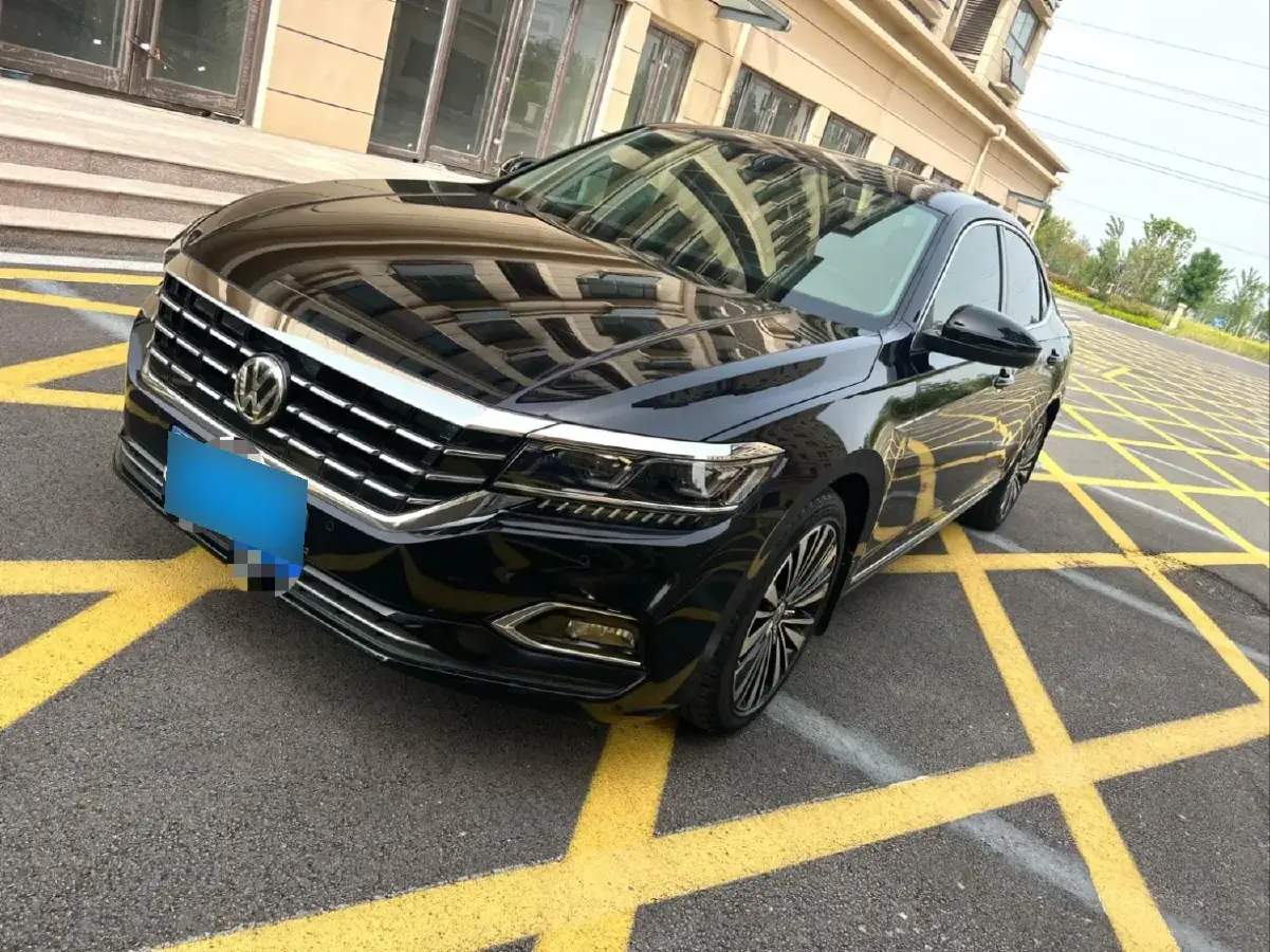 2019 Volkswagen Passat 2.0T 186HP L4 7DCT
