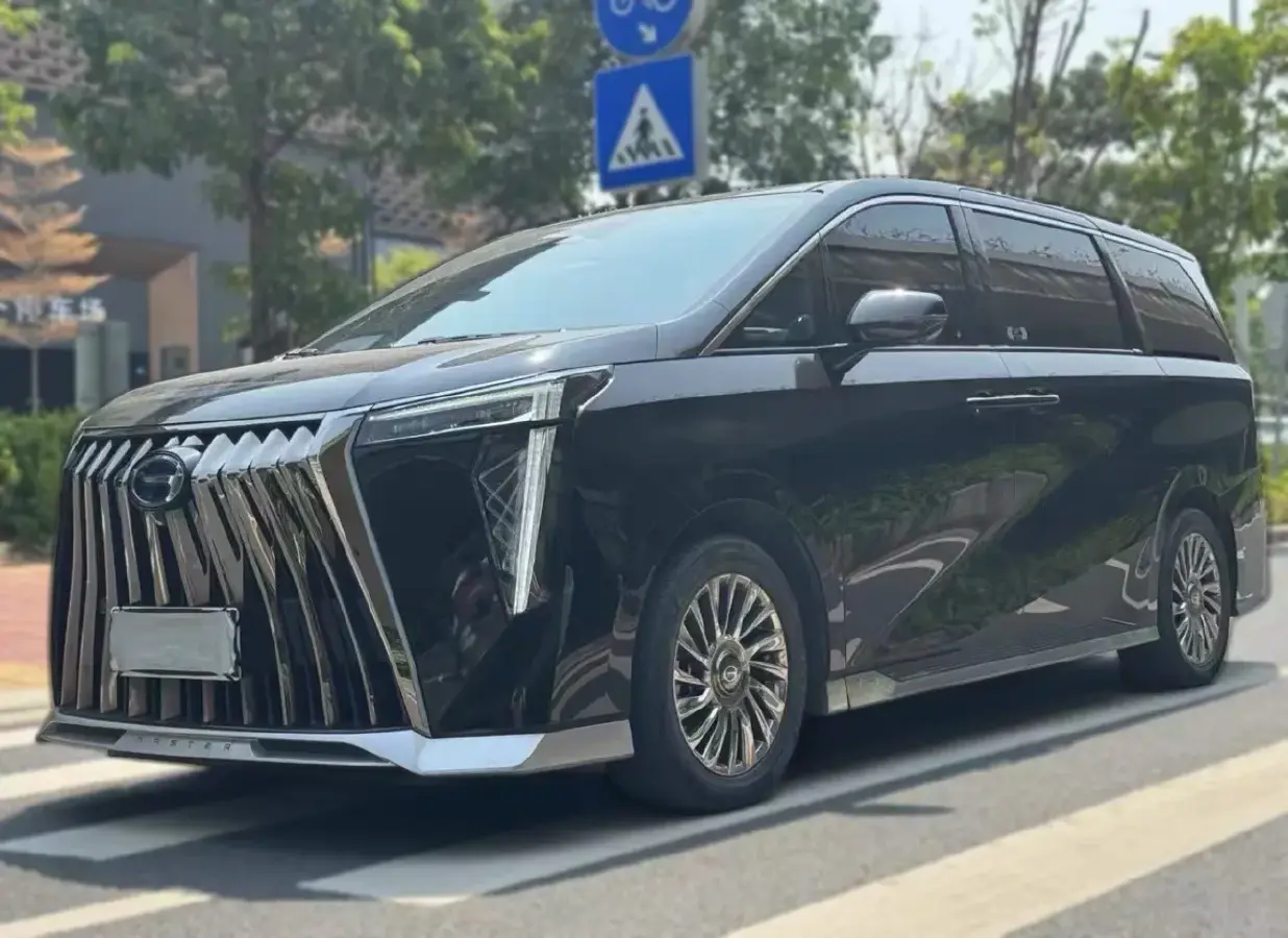 2025 GAC Trumpchi M8 2.0T 190HP L4 2DHT Hybrid