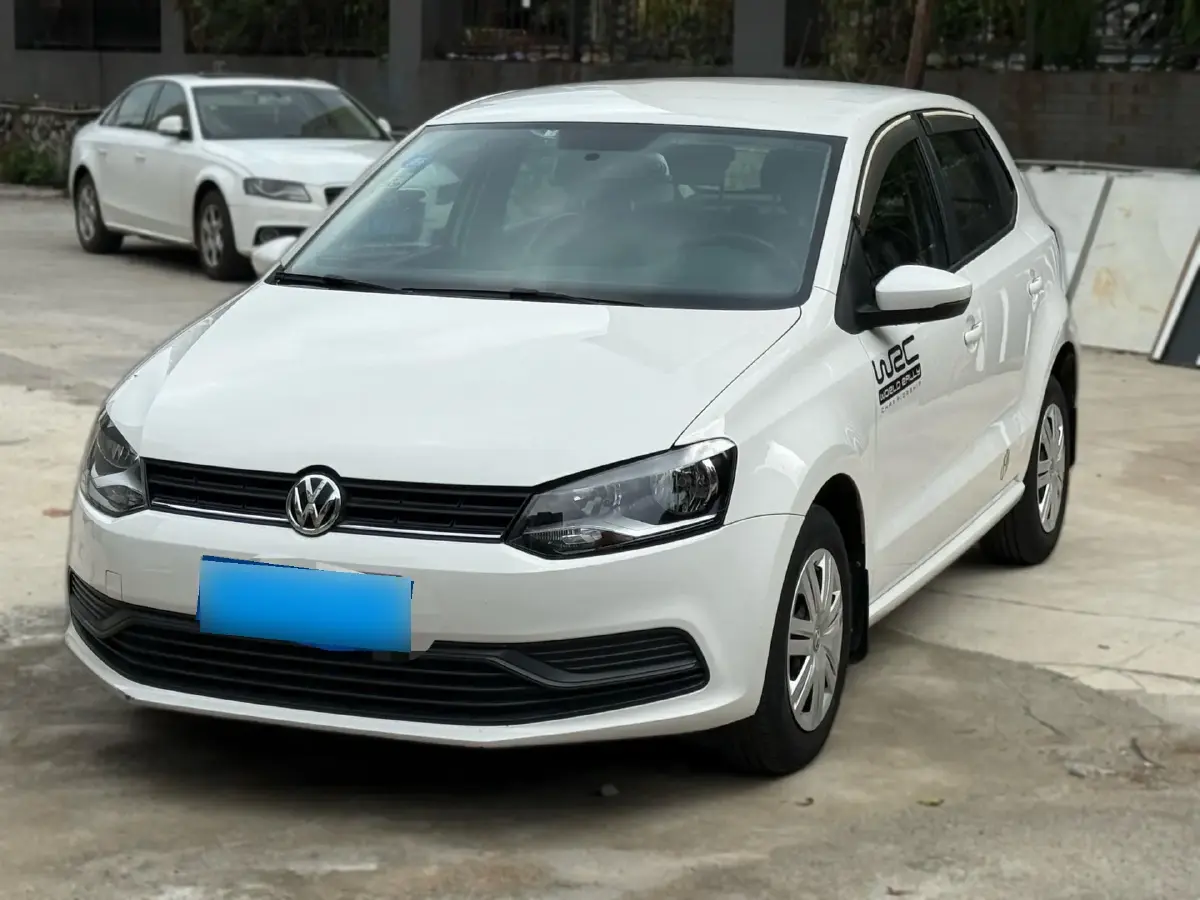 2016 Volkswagen Polo 1.4L 90HP L4 6AT